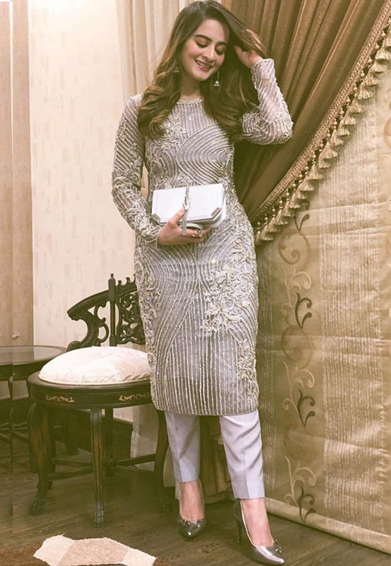 aiman khan dress design Bridal Lehenga Bridal Mehndi Aiman Khan Mehndi Dress Designer Bridal Mehndi Dress Bridal Lehenga Aiman Khan