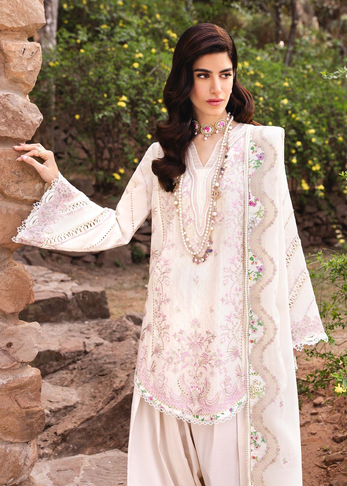 Amelia - Kanwal Malik