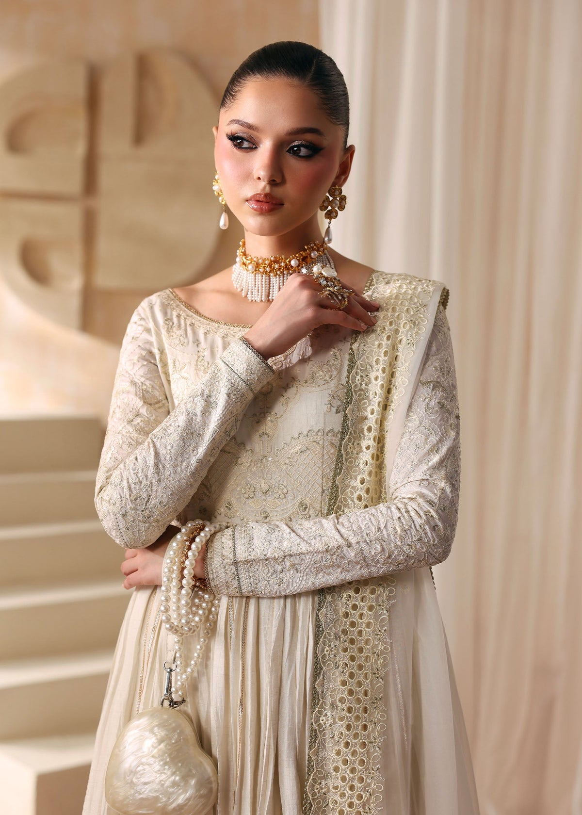 Nira - Kanwal Malik