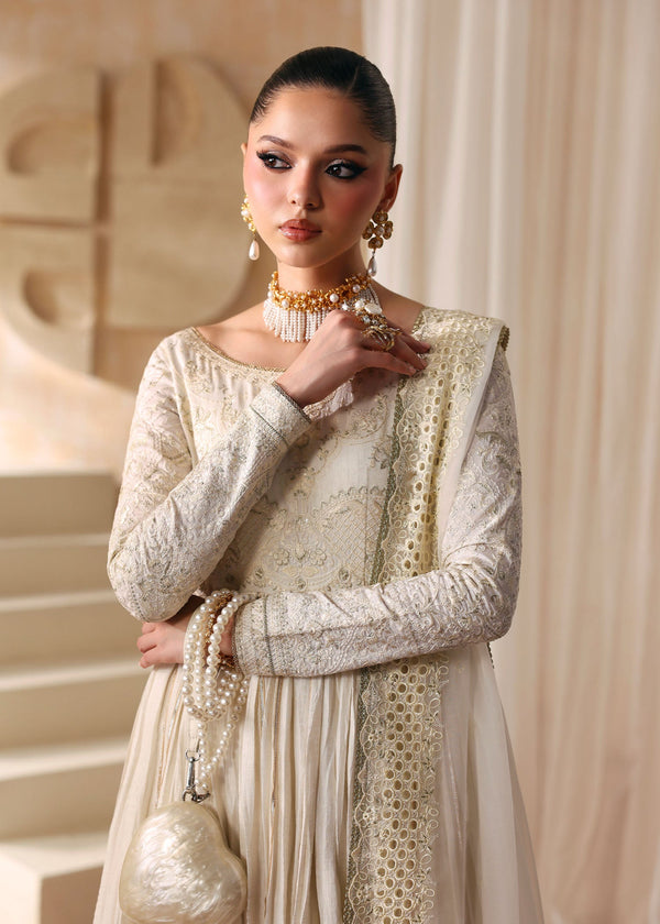 Nira - Kanwal Malik