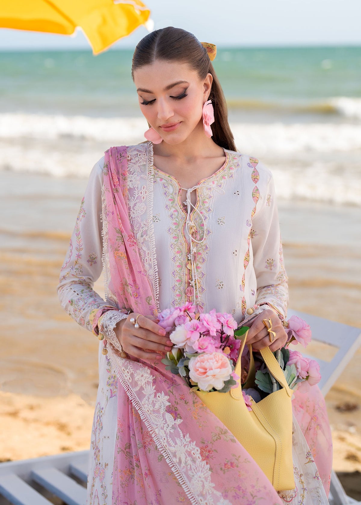 luna - Kanwal Malik