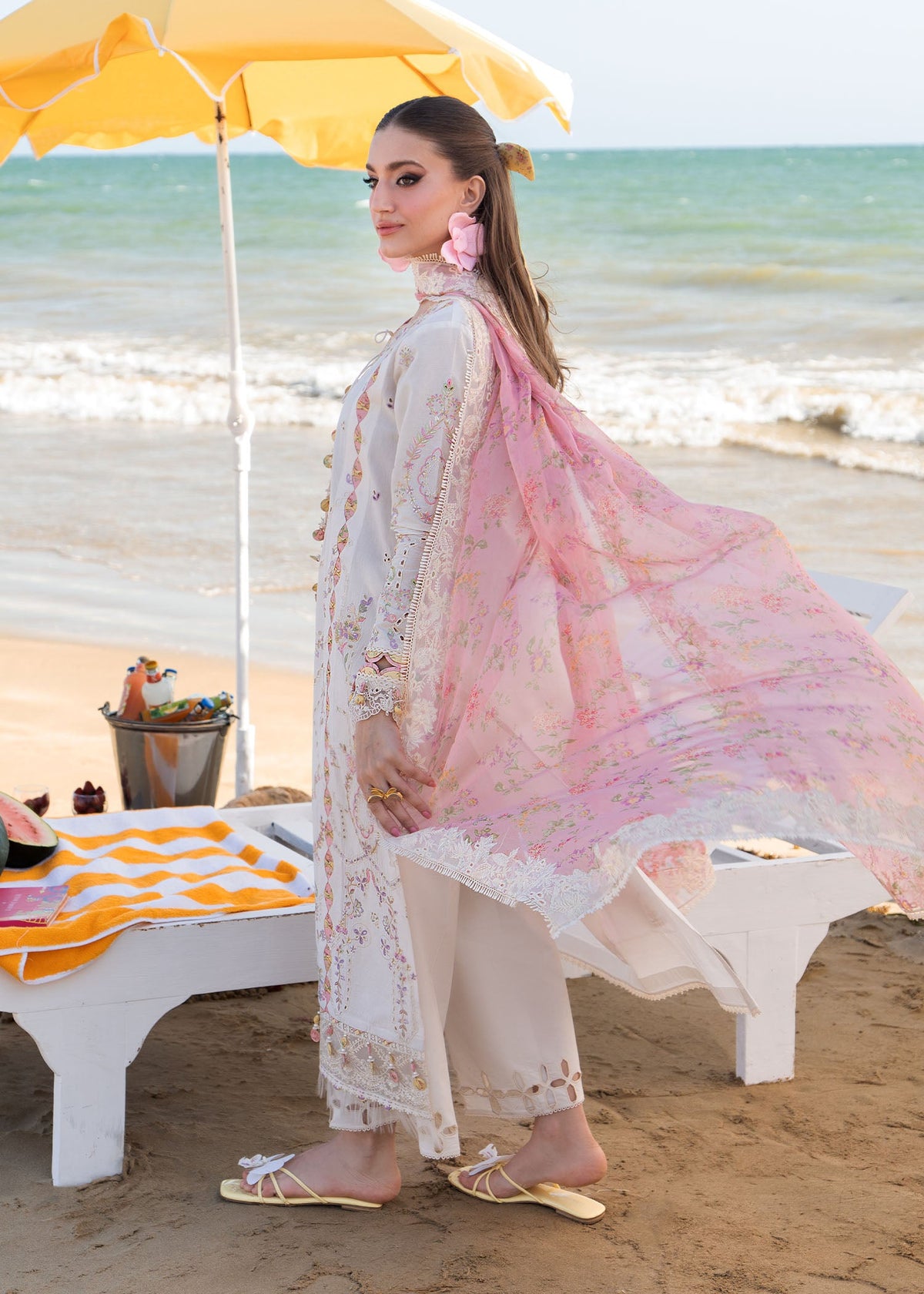 luna - Kanwal Malik